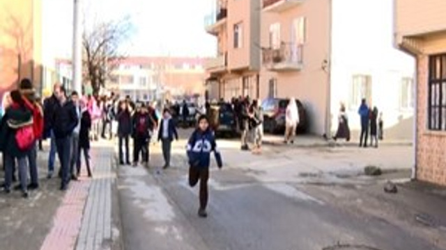 Öğrenciler karne öncesi dehşeti yaşadı