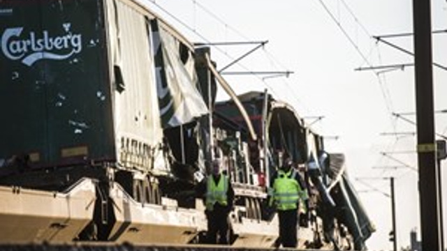 Danimarka'da dehşet veren tren kazası!