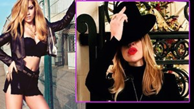Hadise 'orta parmak' hareketini savundu