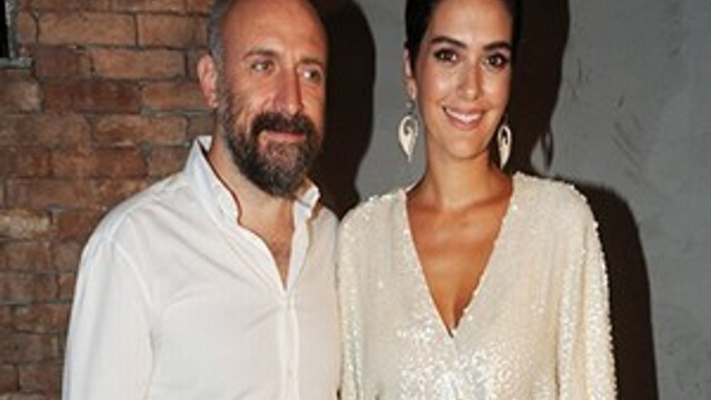 Bergüzar ile Halit aynı sahneyi paylaşacak
