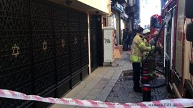 Neve Şalom Sinagogu'nda korkutan yangın!