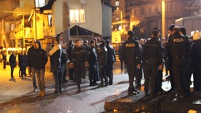 Tüyler ürperten kavgada 6 polis memuru yaralandı!
