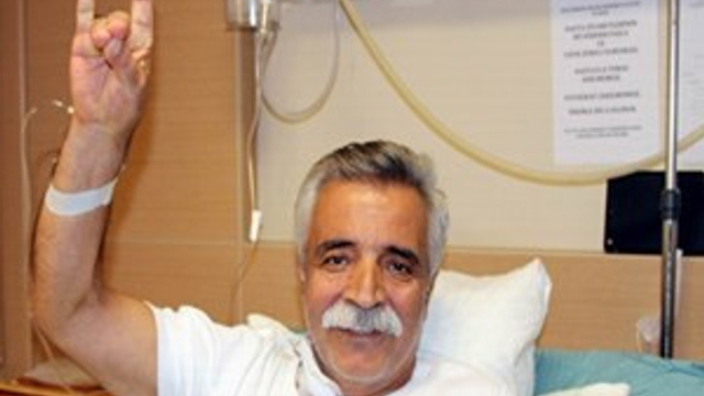 Ozan Arif vefat etti