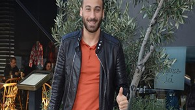 Cenk Tosun AVM'de ilgi odağı