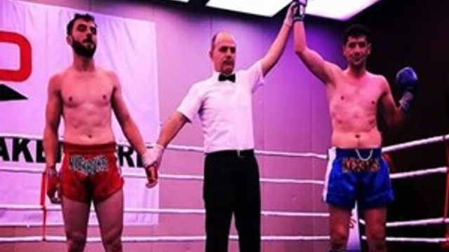 Klas Spor, kick boks turnuvasından kupayla döndü