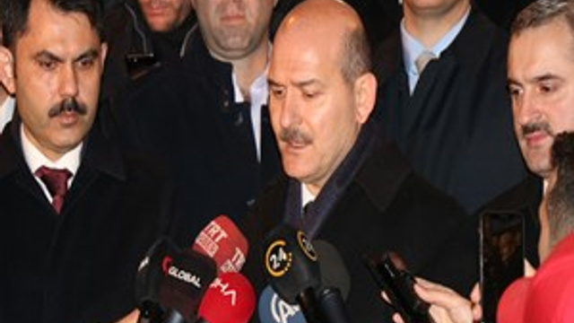Bakan Soylu: "Enkazdan 4 kişi daha çıkarıldı"
