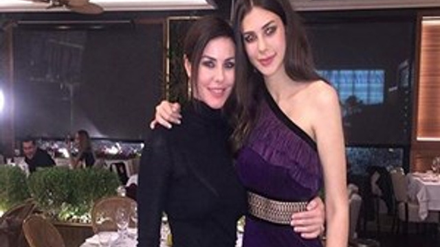 Defne Samyeli ve kızı Deren Talu’ya o diziden teklif gitmiş!