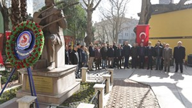 Halk ozanı Gönlüm vefatının 19. yılında anıldı