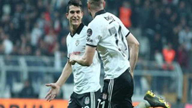 Burak Yılmaz durdurulamıyor!