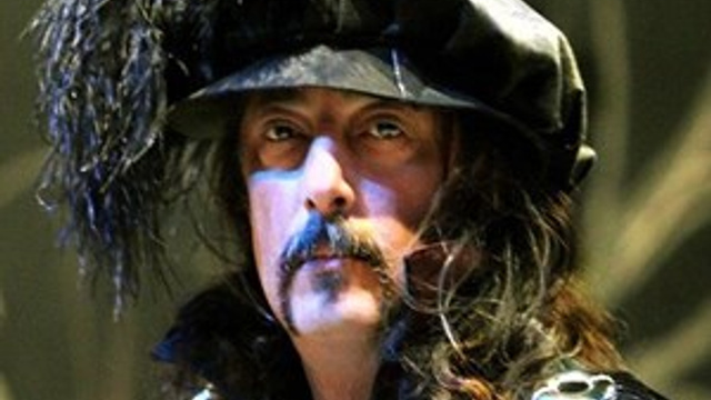 Sevilen opera sanatçısı yaşamına son verdi!