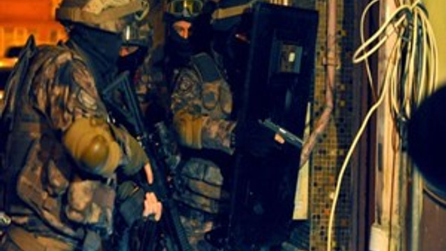 Kırmızı bültenle aranan DEAŞ'lı kadın şüpheli yakalandı