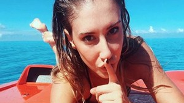 Şeyma Subaşı'ndan bikinili paylaşımlar