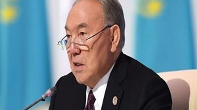 Kazakistan Devlet Başkanı istifa etti