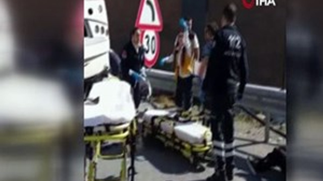 İzmir'de down sendromluları taşıyan midibüs devrildi!