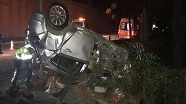 Kontrolden çıkan araç kaza yaptı: 1 ölü 2 yaralı