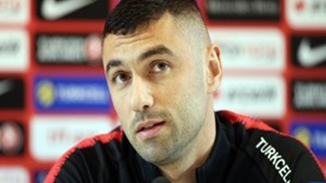Burak Yılmaz: "Cenk’le oynamak beni rahatlatıyor"