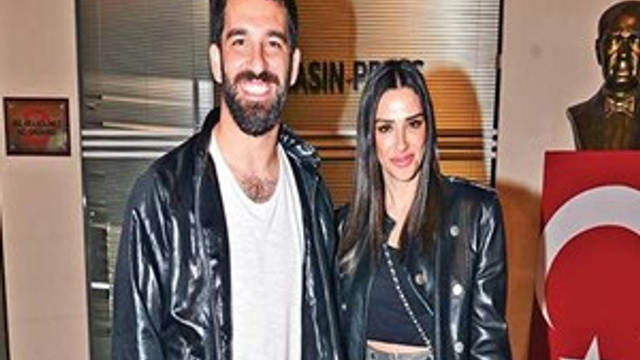 Aslıhan Doğan: "Biz kendi geleceğimize bakalım"