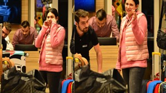 Buse Varol minik bebeğiyle İtalya'ya gidiyor