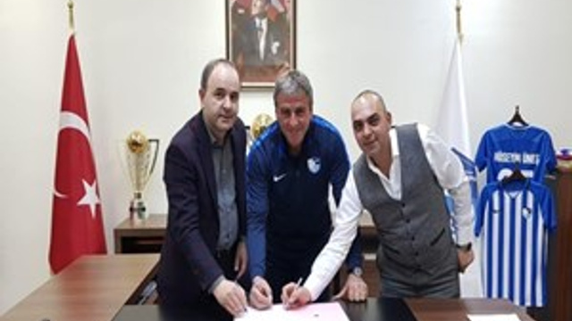 Erzurumspor, Hamzaoğlu ile sözleşme imzaladı