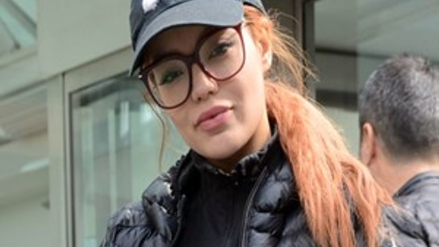 Buse Narcı’dan ‘Alttan çek’ ricası