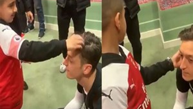 Mesut Özil gönülleri fethetti