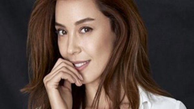 Azra Akın: "Sosyal medyaya gerek yok"