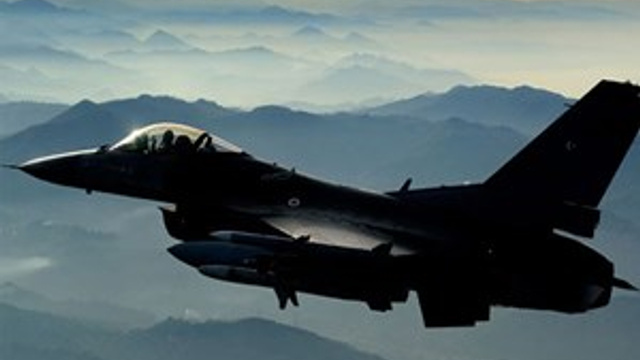 Irak'ın kuzeyine hava harekatı
