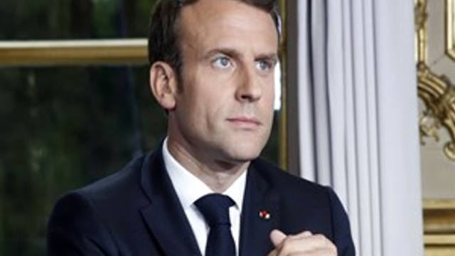 Macron: “Notre Dame Katedrali 5 yılda yeniden inşa edilecek”