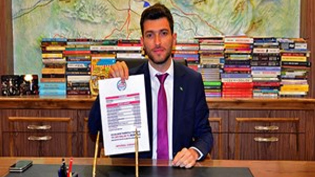 Yeni seçilen Belediye Başkanı'ndan görülmemiş hareket