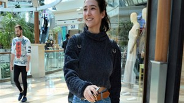 Aybüke Pusat'ın yüklü alışverişi