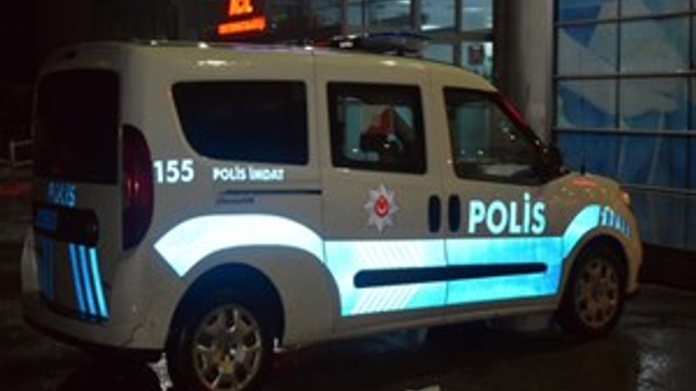 Kayınpeder gelinini vurdu
