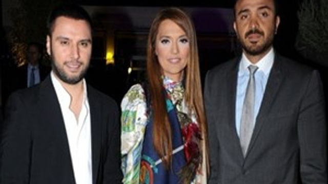 Demet Akalın, Alişan ile Okan Kurt'un arasında kaldı