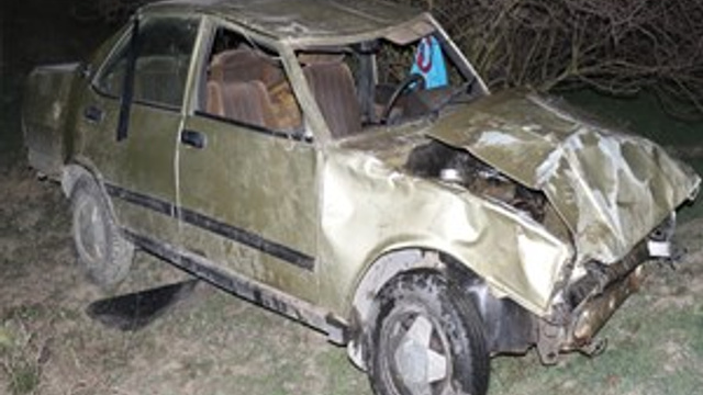 Otomobille 60 metreden uçtular!