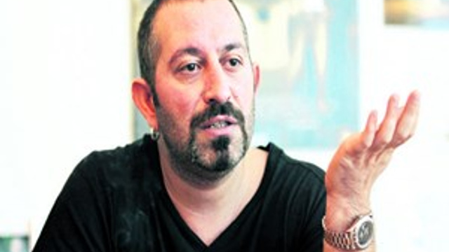 Cem Yılmaz: "Çok eskisin değiş artık"