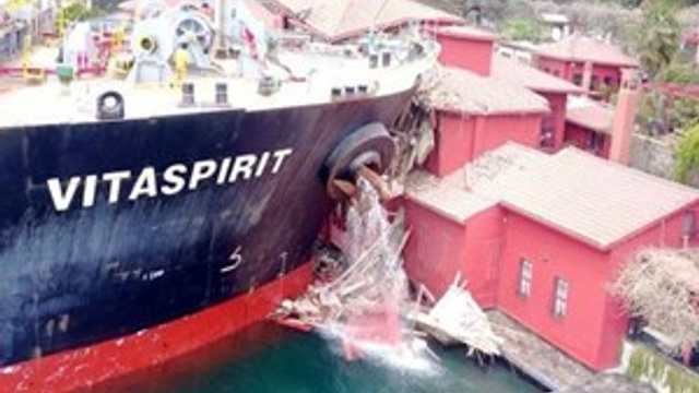 İşte geminin çarptığı yalının son hali!