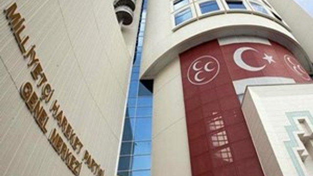 Milliyetçi Hareket Partisi sahaya indi