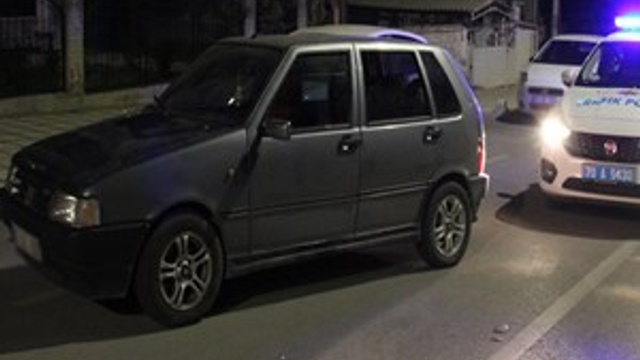 Otomobilin kaputunda yolculuk az kalsın canından edecekti