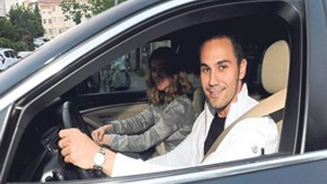Demet Şener ve Cenk Küpeli'den aşk pozu