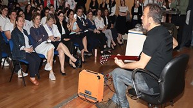 Haluk Levent bilet gelirini bağışladı