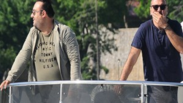 Ali Sunal bebeğin ismini ağzından kaçırdı!