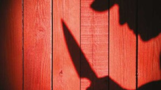 Evden uzaklaştırma kararı bulunan kocasını bıçakladı