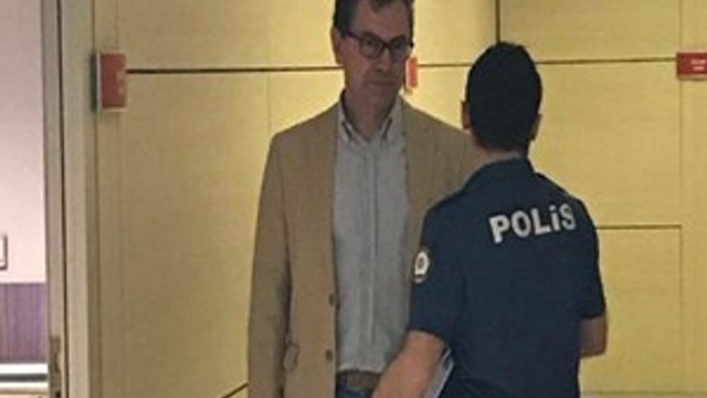 Kadri Gürsel yeniden cezaevine giriyor