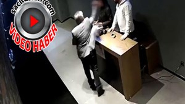 Patrondan çalışanlarına “Ayağa kalkmadın” dayağı!