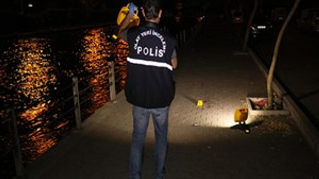 Alkolün etkisiyle yakın arkadaşını bıçaklayarak öldürdü