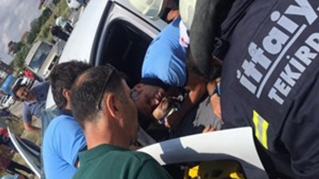 Çerkezköy'de araçlar kafa kafaya çarpıştı!