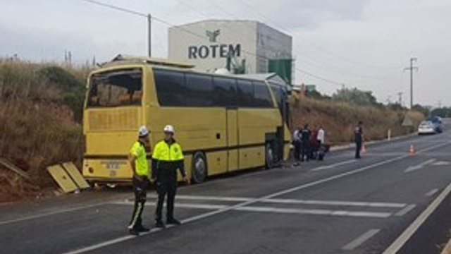 Bandırma'da feci tur otobüsü kazası!