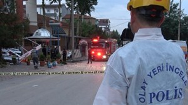 Mutfak tüpü bomba gibi patladı
