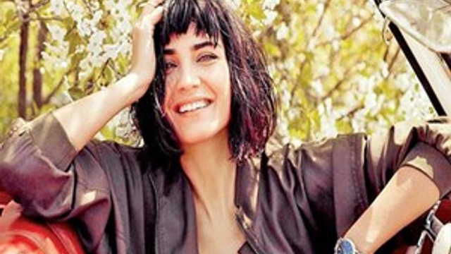 Tuba Büyüküstün Netflix’in ardından Puhu TV ile anlaştı