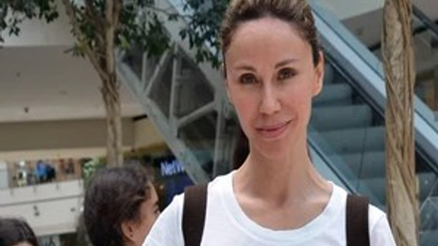 Demet Şener kutlama sonrası alışveriş yaptı