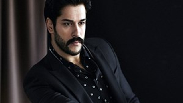 Burak Özçivit servetine servet katıyor